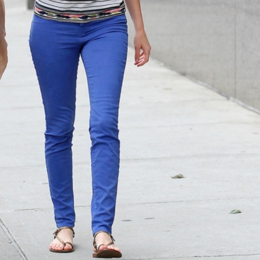 J BRAND BLUEBERRY SKINNY LEG JEANS SIZE 27